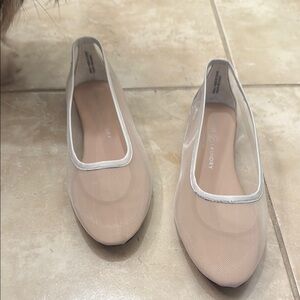 Elegant white Women's Flats